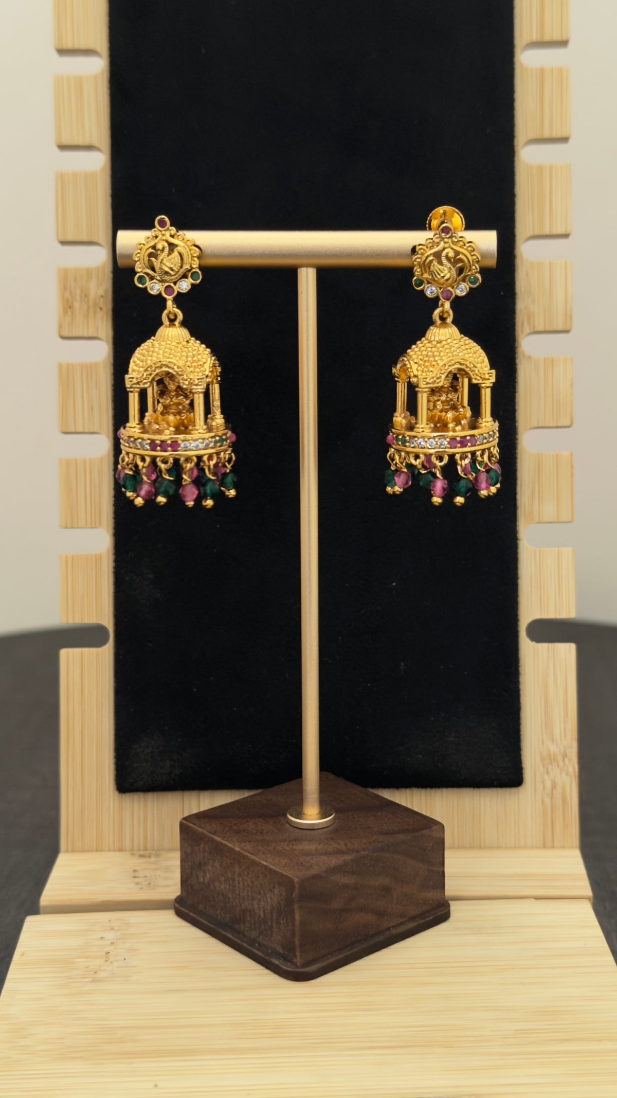 Earrings gold matte